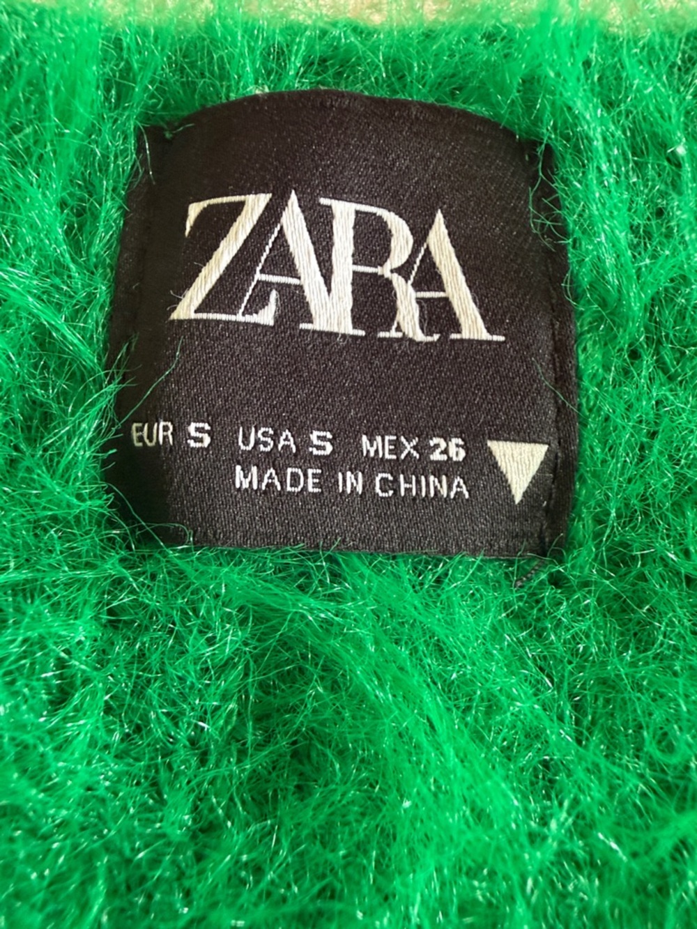 ZARA Emerald Green Fuzzy Button-Up V-Neck Cardigan - Picture 3 of 4